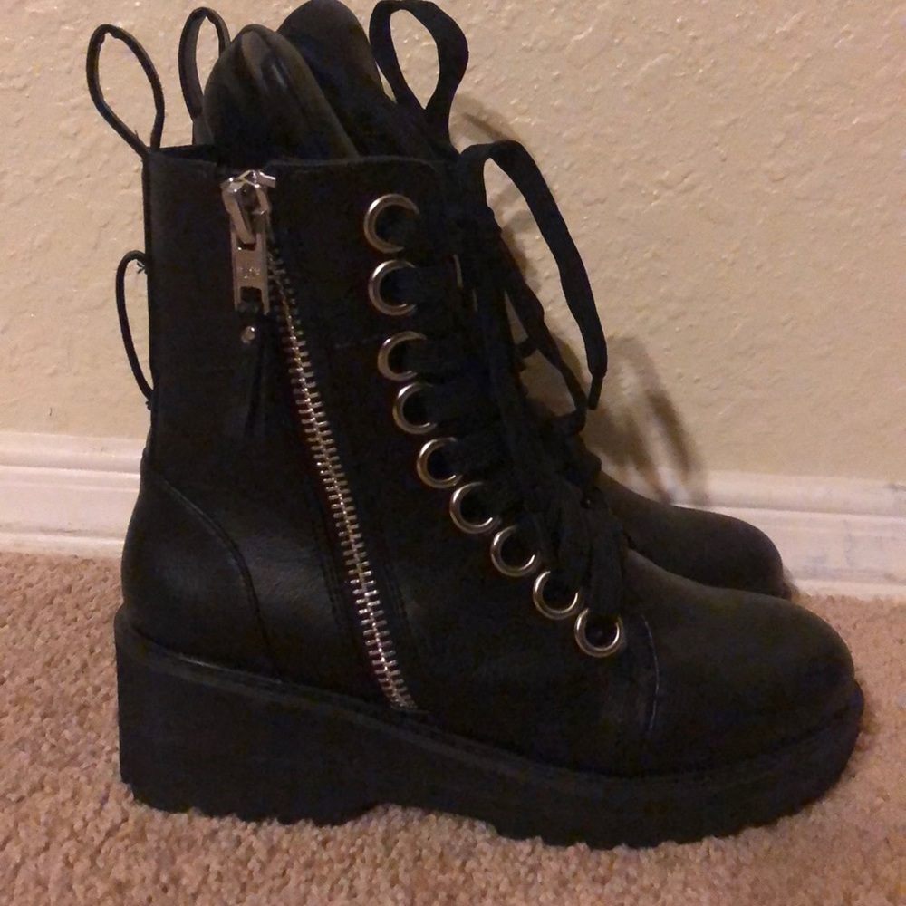 Current Mood boots